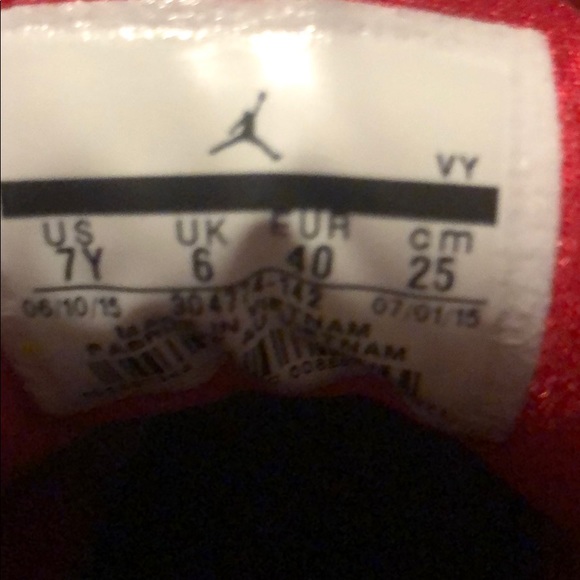 Jordan 6 “ ugly Christmas sweater” - Picture 7 of 8